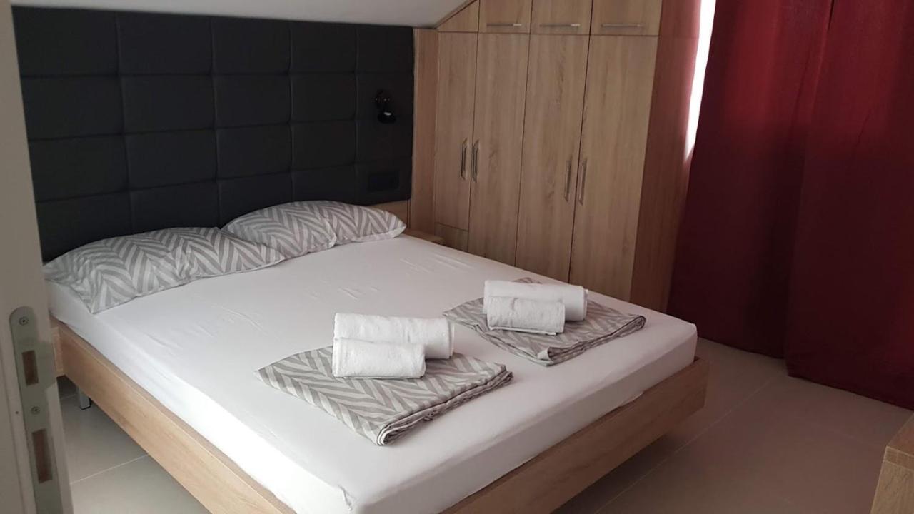 ביוגראד נה מורו Elizabeta Deluxe Rooms מראה חיצוני תמונה