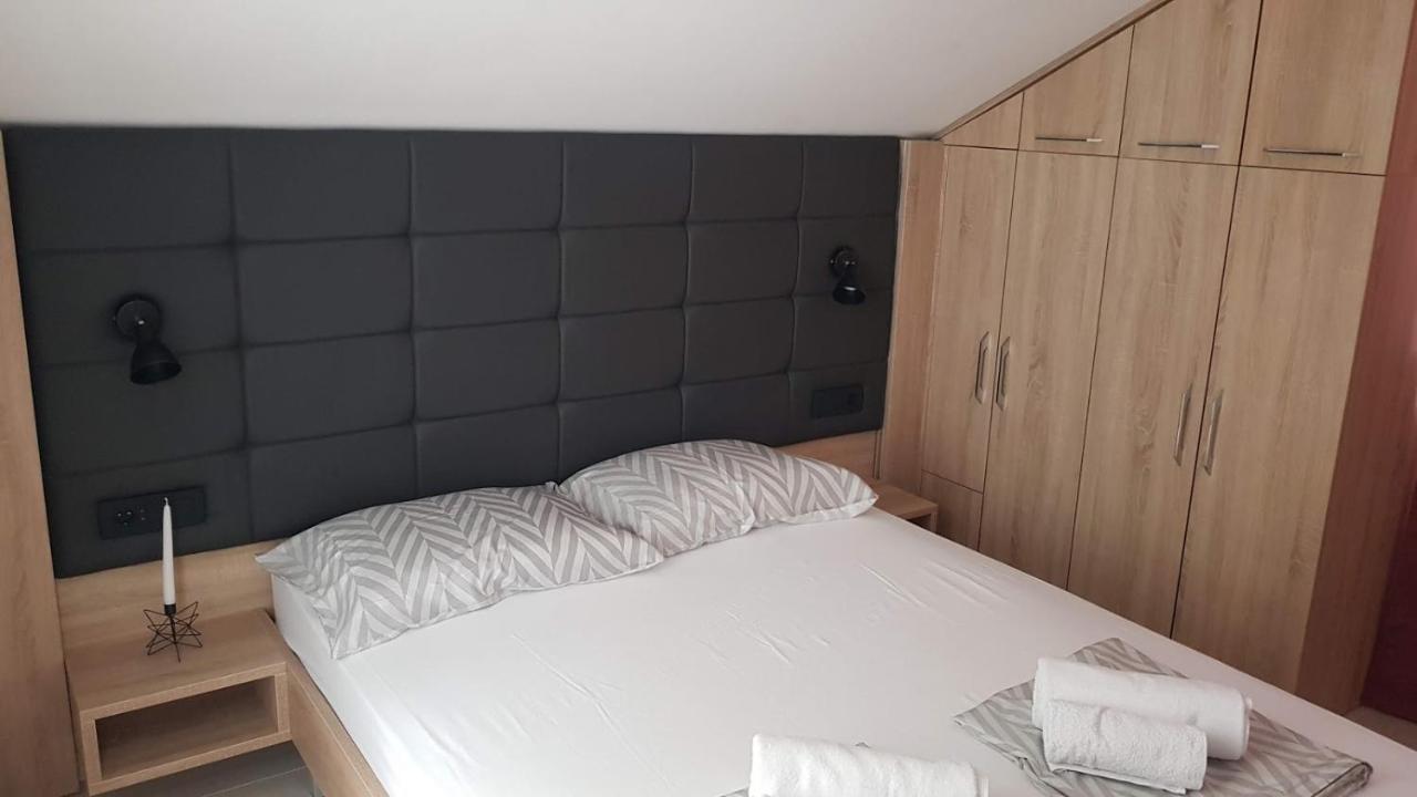 ביוגראד נה מורו Elizabeta Deluxe Rooms מראה חיצוני תמונה