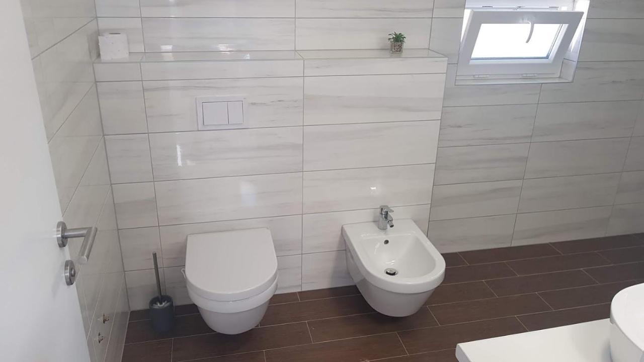 ביוגראד נה מורו Elizabeta Deluxe Rooms מראה חיצוני תמונה