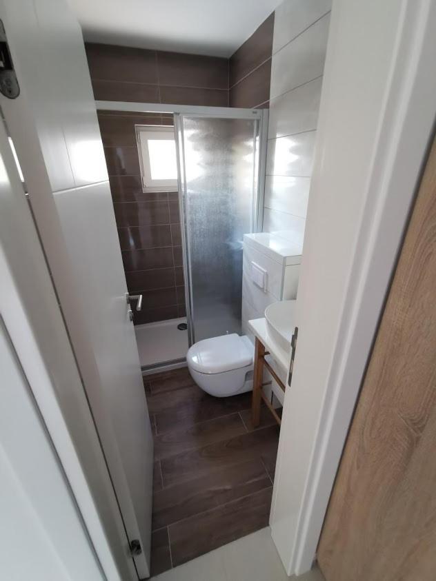 ביוגראד נה מורו Elizabeta Deluxe Rooms מראה חיצוני תמונה