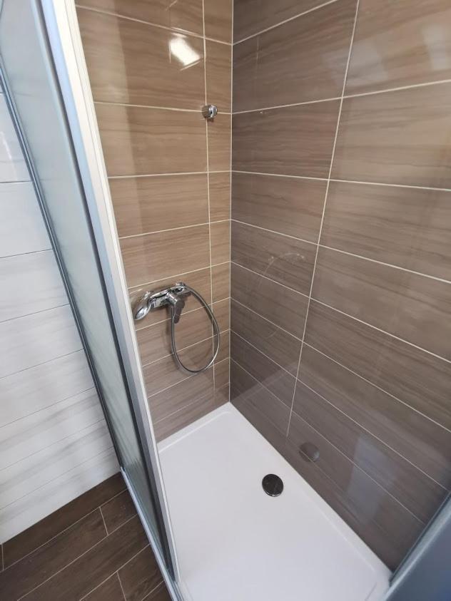 ביוגראד נה מורו Elizabeta Deluxe Rooms מראה חיצוני תמונה