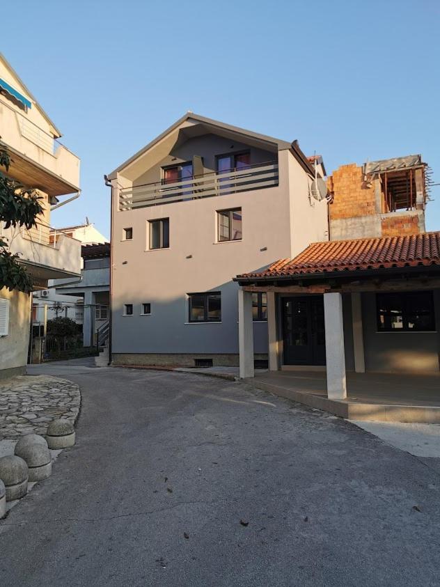 ביוגראד נה מורו Elizabeta Deluxe Rooms מראה חיצוני תמונה
