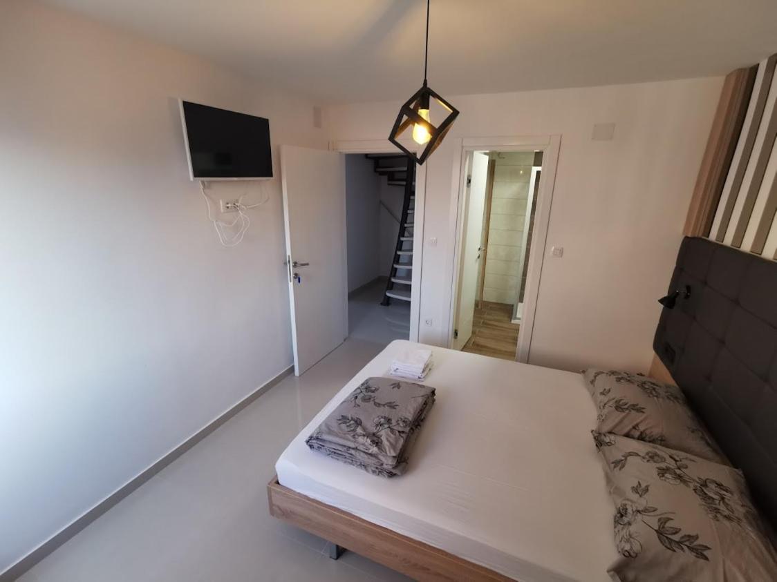 ביוגראד נה מורו Elizabeta Deluxe Rooms מראה חיצוני תמונה