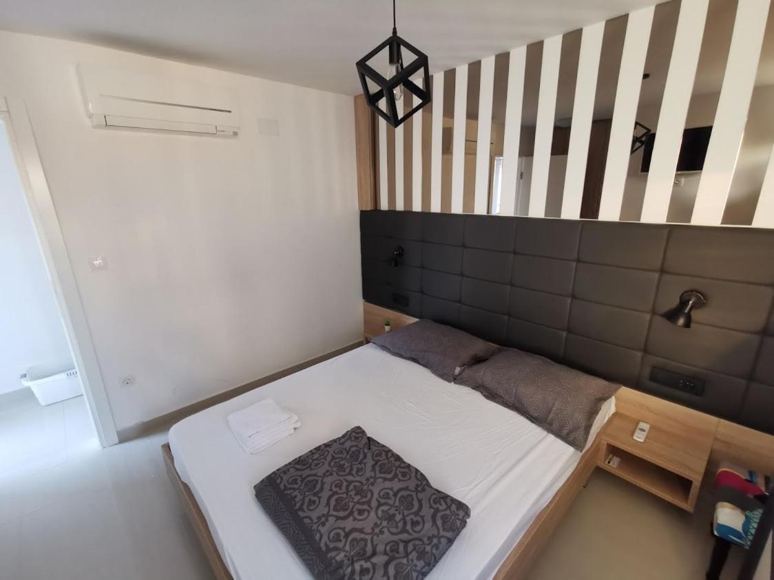 ביוגראד נה מורו Elizabeta Deluxe Rooms מראה חיצוני תמונה