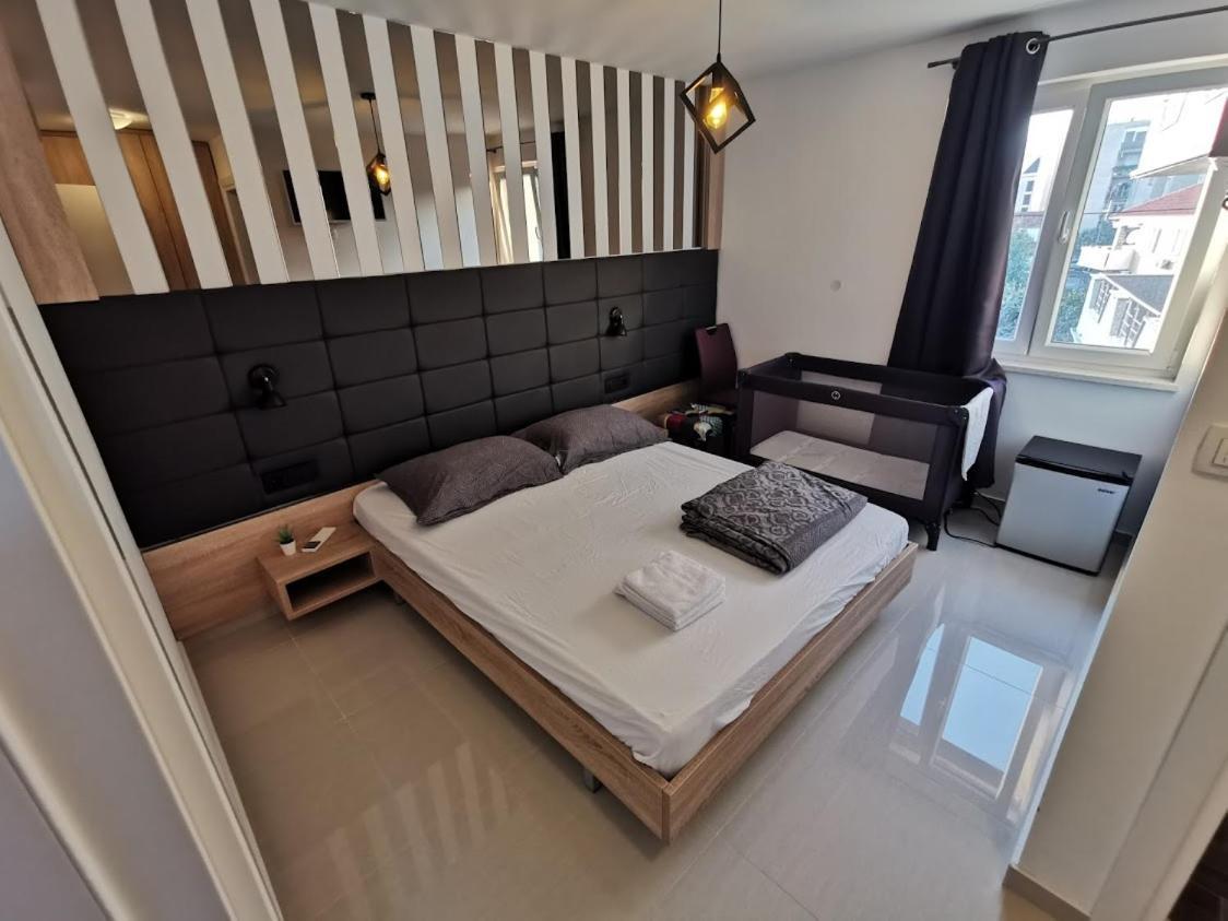 ביוגראד נה מורו Elizabeta Deluxe Rooms מראה חיצוני תמונה