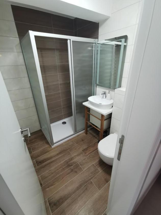 ביוגראד נה מורו Elizabeta Deluxe Rooms מראה חיצוני תמונה