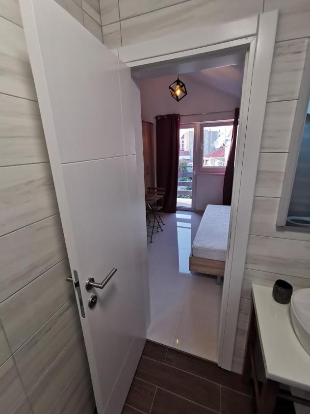 ביוגראד נה מורו Elizabeta Deluxe Rooms מראה חיצוני תמונה