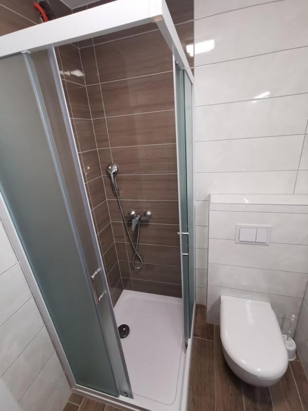 ביוגראד נה מורו Elizabeta Deluxe Rooms מראה חיצוני תמונה