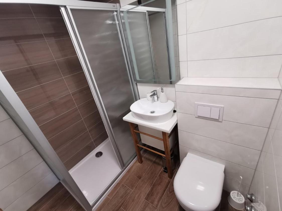 ביוגראד נה מורו Elizabeta Deluxe Rooms מראה חיצוני תמונה