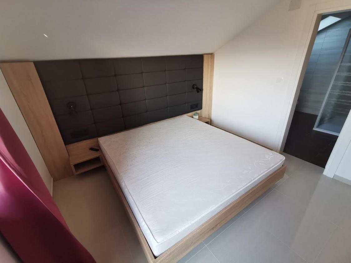ביוגראד נה מורו Elizabeta Deluxe Rooms מראה חיצוני תמונה