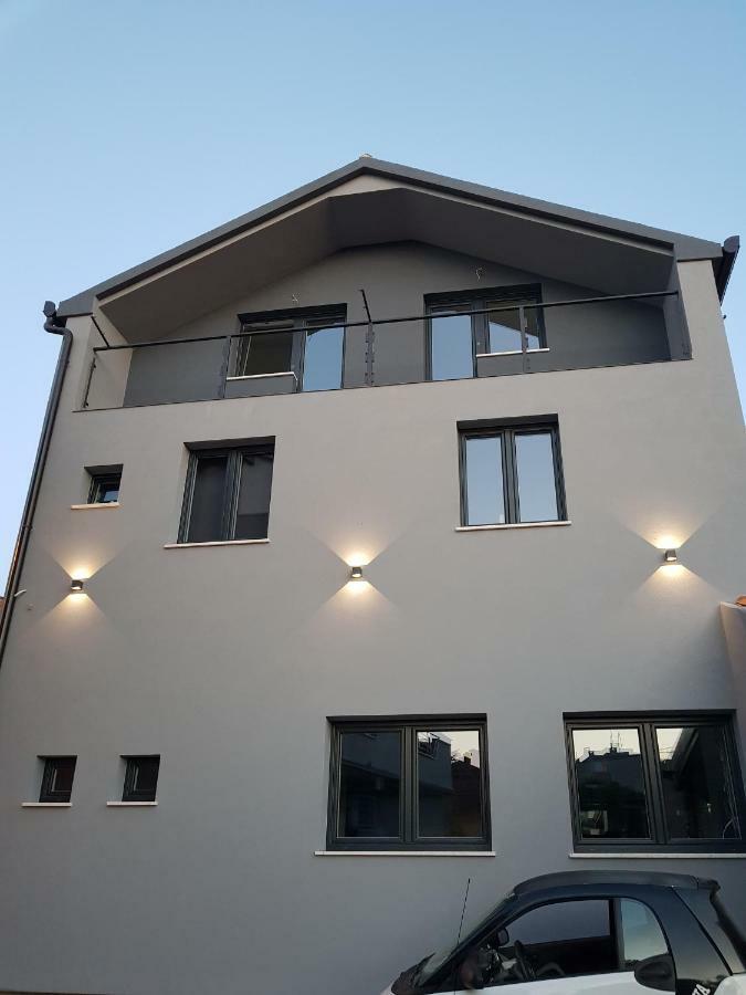 ביוגראד נה מורו Elizabeta Deluxe Rooms מראה חיצוני תמונה