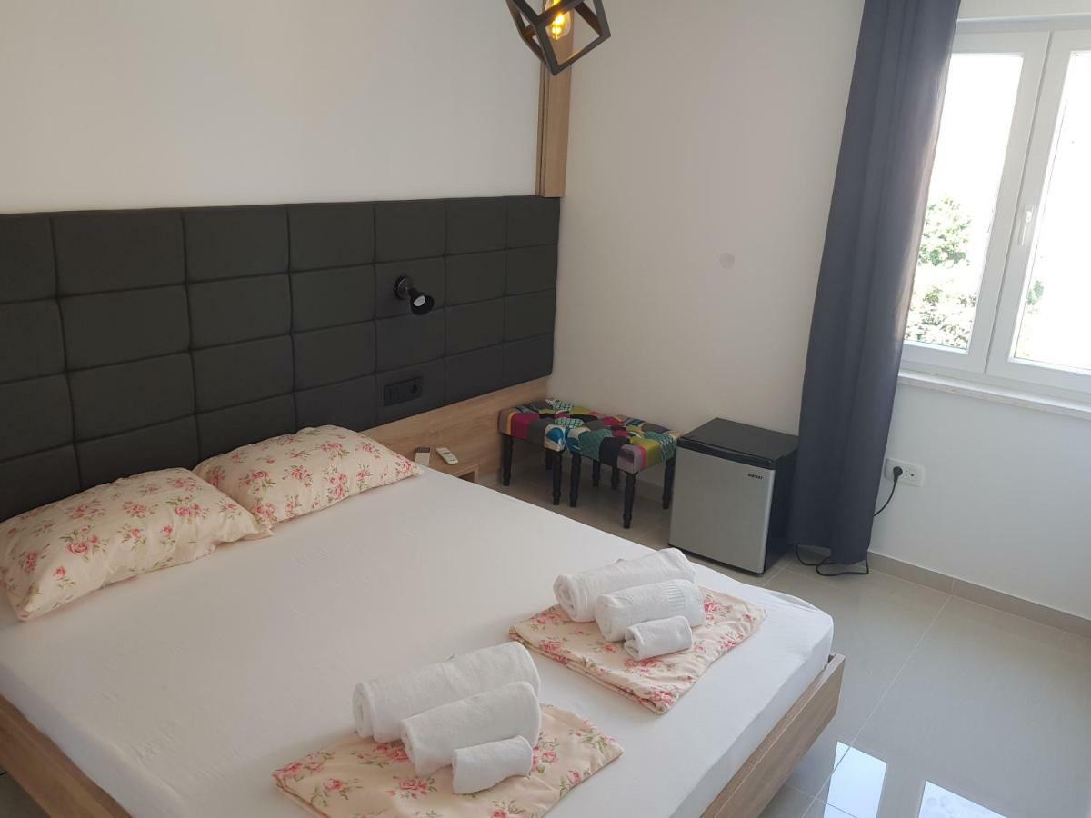 ביוגראד נה מורו Elizabeta Deluxe Rooms מראה חיצוני תמונה