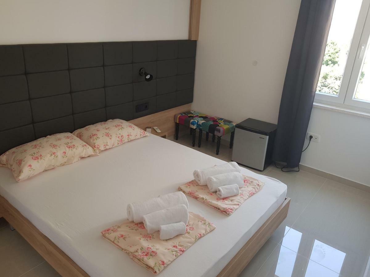 ביוגראד נה מורו Elizabeta Deluxe Rooms מראה חיצוני תמונה